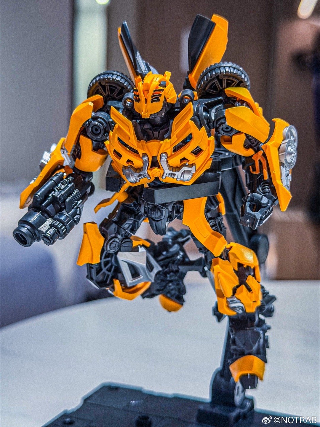 classic-class-dotm-megatron-bumblebee-in-hand-of-blokees-transformers-(24)