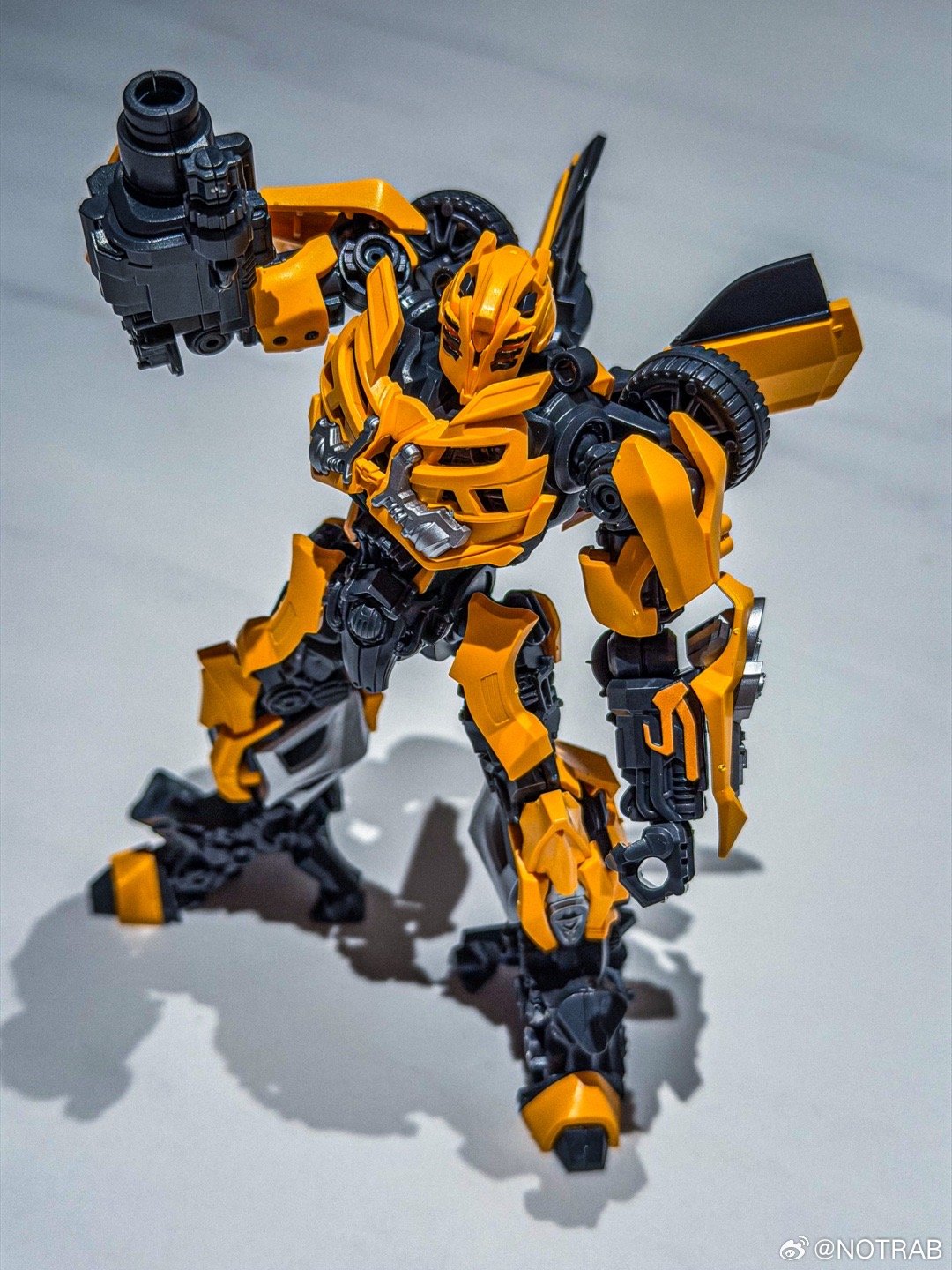 classic-class-dotm-megatron-bumblebee-in-hand-of-blokees-transformers-(18)